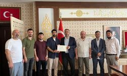 Gazze için anlamlı bağış: Mezuniyet bütçesini Gazze’ye bağışladılar