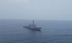 İran, ABD destroyerini engelledi