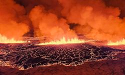 İzlanda’da yanardağ patlaması