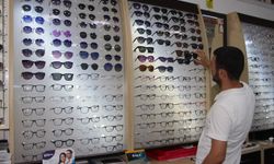 Optisyen Aktolon: Dış görünüş ve ucuzluğa aldanarak gözlük satın almak risktir