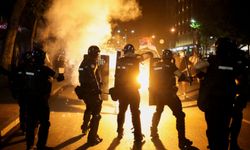 Sırbistan’ın başkenti Belgrad’da hükümet karşıtları yine sokaklara çıktı