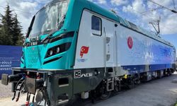 Türkiye'nin yerli lokomotifi ilk seferini tamamladı
