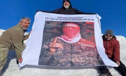 Ağrı Dağı zirvesinde Ebu Ubeyde'nin posterini ve Tevhid Bayrağı açtılar