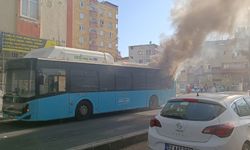 Diyarbakır’da belediye otobüsü alev alev yandı