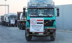 Gazze'ye giren yardım tırları "toplumu bölmek ve direnci kırmak" amacıyla yağmalanıyor