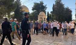 İşgalci çeteler, yakılmasının yıldönümünde Mescid-i Aksa'ya baskın düzenledi
