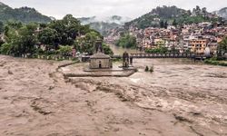Keşmir'de aşırı yağış kaynaklı ölümler 41'e yükseldi