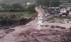 Keşmir'de sel: 60'tan fazla ölü