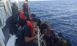Muğla açıklarında 37 düzensiz göçmen kurtarıldı
