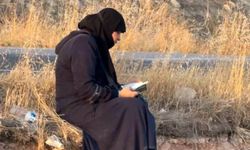 Şanlıurfa’da takla atan araçtan yara almadan çıkan kadın Kur'an okudu