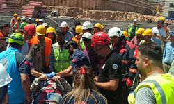 Şantiyede demir kalıp çöktü: Bir işçi yaralı