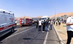Şırnak’ta iki tırın karıştığı kazada sürücülerden biri hayatını kaybetti