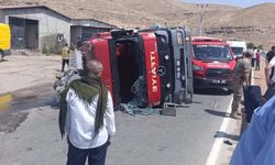 Yangına giden itfaiye aracı devrildi: 5 yaralı