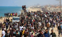 Abluka ve saldırı altındaki Gazze'deki siviller zorunlu göçe zorlanıyor