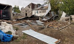 Ağrı’da etkili olan fırtına köyde büyük hasara yol açtı