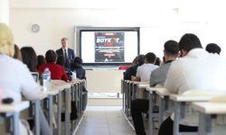 AİÇÜ'de ilk ders "Filistin ve Gazze" teması ile gerçekleştirildi