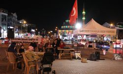 Ankara'da Küresel Sumud Filosu Gazze'ye ulaşana kadar her akşam nöbet başlatıldı