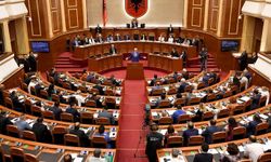 Arnavutluk'ta seçimden 130 gün sonra yeni hükümet kuruldu