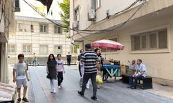 Batman'da yola sarkan kablolar tehlike saçıyor