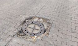 Bingöl’de kırılan kanalizasyon kapağı tehlike oluşturuyor