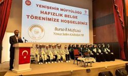 Bursa’da düzenlenen törenle 42 öğrenci hafızlık belgelerini aldı