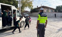 Bursa'da okul önlerinde denetim: 11 şahıs yakalandı