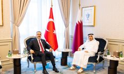Dışişleri Bakanı Fidan, Katar'da Başbakan Al-Thani ile görüştü