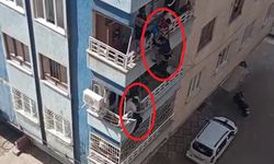 Diyarbakır'da down sendromlu çocuk balkondan düşmekten son anda kurtarıldı