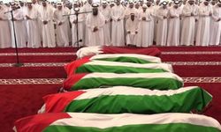 Doha'daki siyonist saldırıda şehit olanlar Katar Emiri'nin katıldığı törenle defnedildi