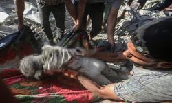 Gazze'de katliam: Bir günde 60 şehit