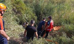 Göreve giden öğretmenleri taşıyan araç dereye düştü: 2 yaralı