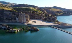 Hasankeyf Kalesi yeni düzenlemelerle ziyaretçilere açıldı