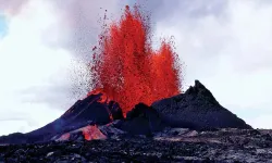 Hawaii’de Kilauea Yanardağı yeniden lav püskürttü
