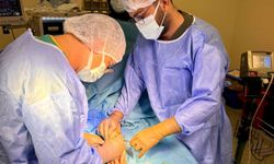 Hilvan Devlet Hastanesi’nde ilk ortopedi ameliyatı başarıyla yapıldı
