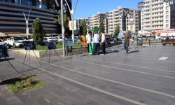 HÜDA PAR Diyarbakır Gençlik Kollarının Gazze temalı resim sergisi ve stant çalışması devam ediyor