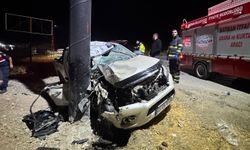 Hurdaya dönen araçtan sağ çıktılar!