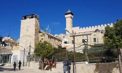 İşgal rejimi, İbrahim Camii’nin iç avlu tavanına el koyma kararı aldı