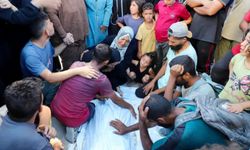 İşgalciler 3 okulu ve sivilleri hedef aldı, onlarca şehit