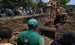 Kolombiya'da göçük altında kalan 7 işçinin cansız bedenine ulaşıldı