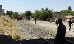 Malatya'da yük treninin çarptığı şahıs hayatını kaybetti