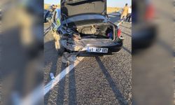 Mardin'de iki otomobil çarpıştı: 3’ü çocuk 7 yaralı 