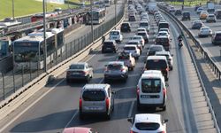 Okulların açılmasıyla İstanbul'da trafik yoğunluğu