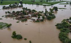 Pakistan'da sel felaketi nedeniyle binlerce kişi güvenli bölgelere tahliye ediliyor