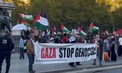 Paris'te Gazze'deki soykırım protesto edildi