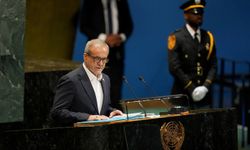 Pezeşkiyan: ABD'nin uranyum karşılığında teklif ettiği yaptırım muafiyetini reddediyoruz