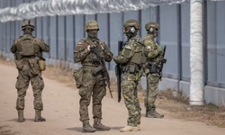 Polonya doğu sınırına 40 bin asker yığıyor