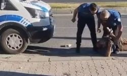 Seyyar satıcı zabıta ekibine saldırdı: 2 yaralı