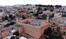 Siyonist işgalciler Harem-i İbrahim Camisi'ni kapattı