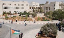 Siyonist rejim Birzeit Üniversitesi’ni işgal etti