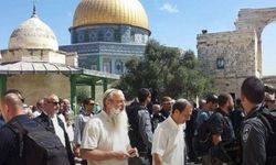 Siyonist Yahudiler Mescid-i Aksa'ya baskınlarını sürdürüyor